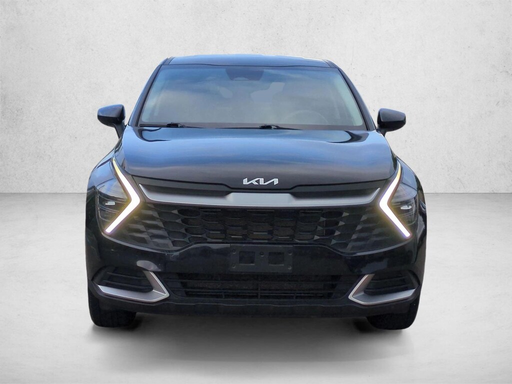 Used 2025 Kia Sportage LX SUV