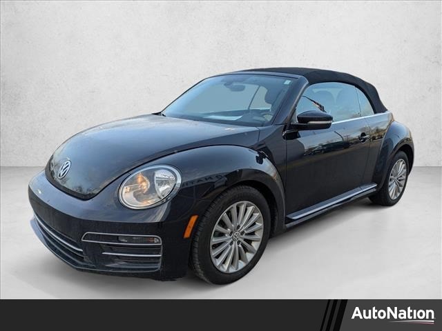 2019 Volkswagen Beetle SE's photo
