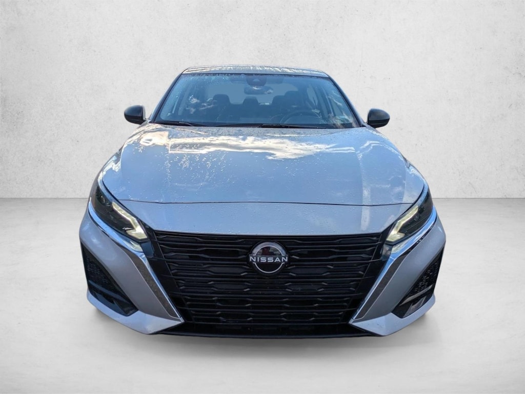 Used 2024 Nissan Altima 2.5 SV Sedan