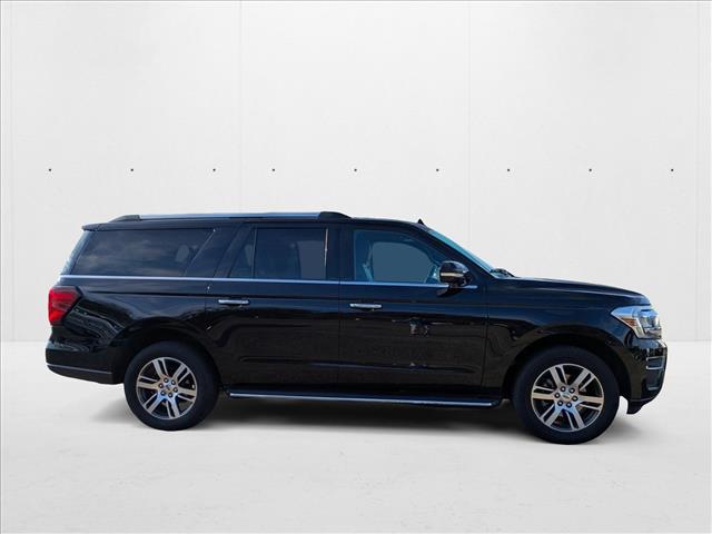 2023 Ford Expedition MAX Limited photo 3