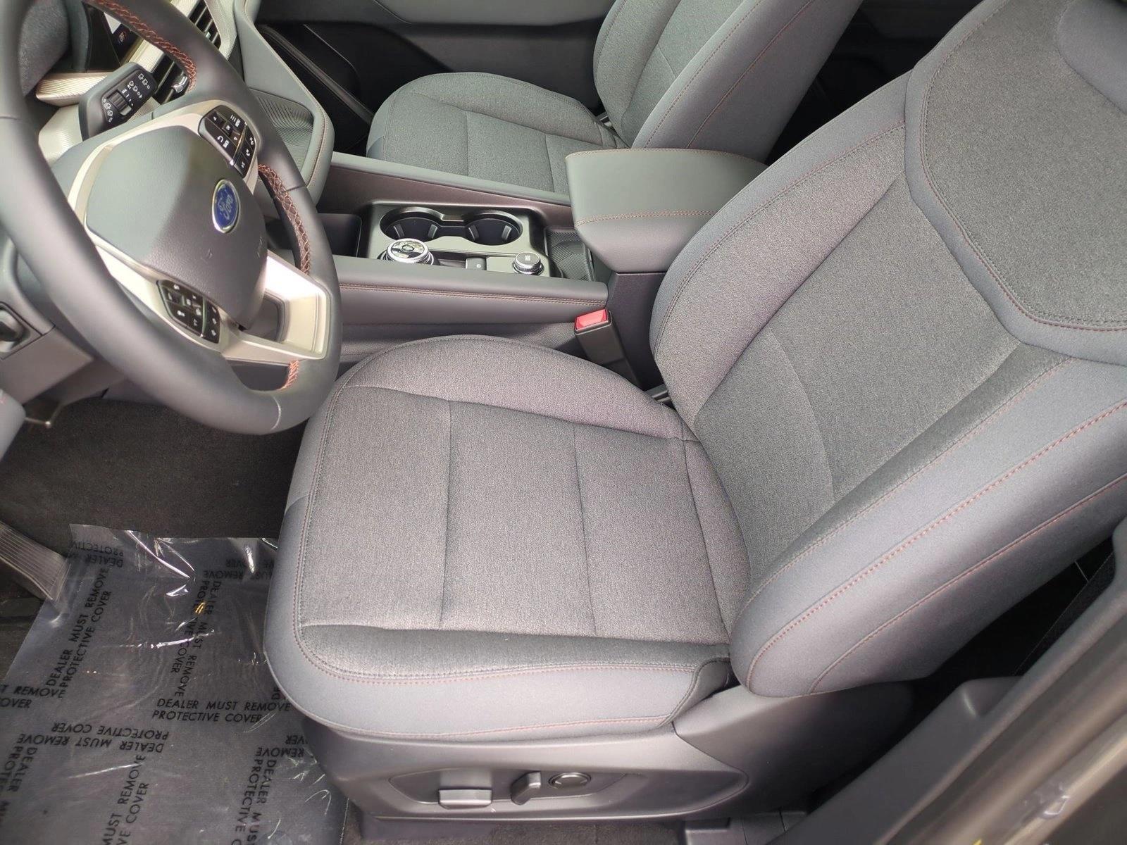 New 2027 Ford Explorer Active w/200A Pkg SUV