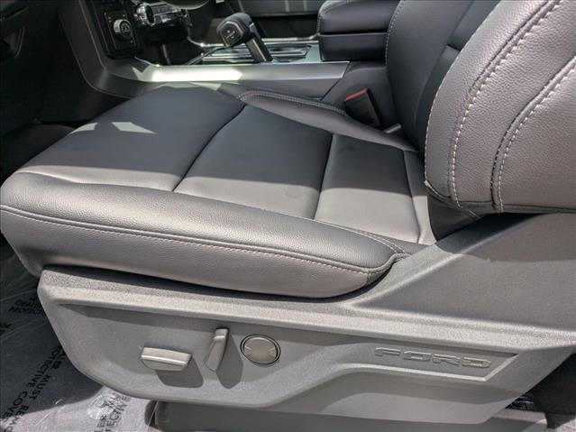 2025 Ford F-150 XLT photo 4