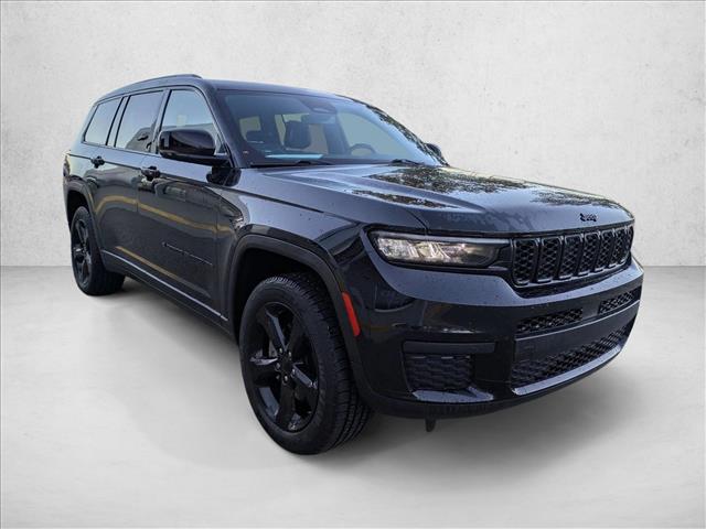 2021 Jeep Grand Cherokee Altitude photo 3