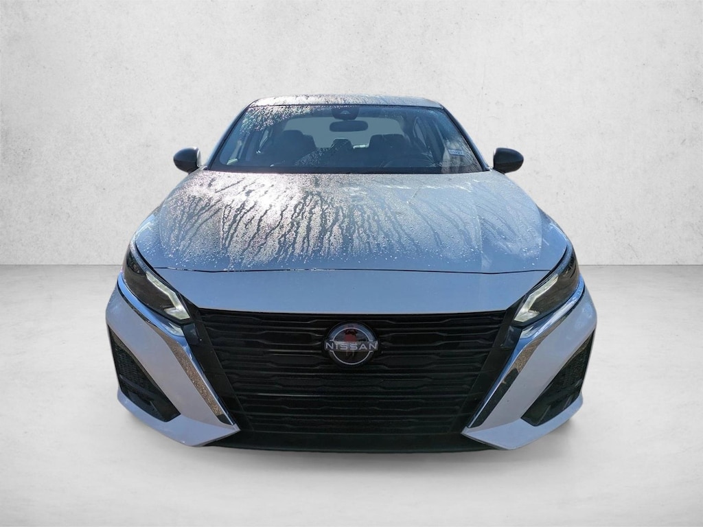 Used 2024 Nissan Altima 2.5 SV Sedan