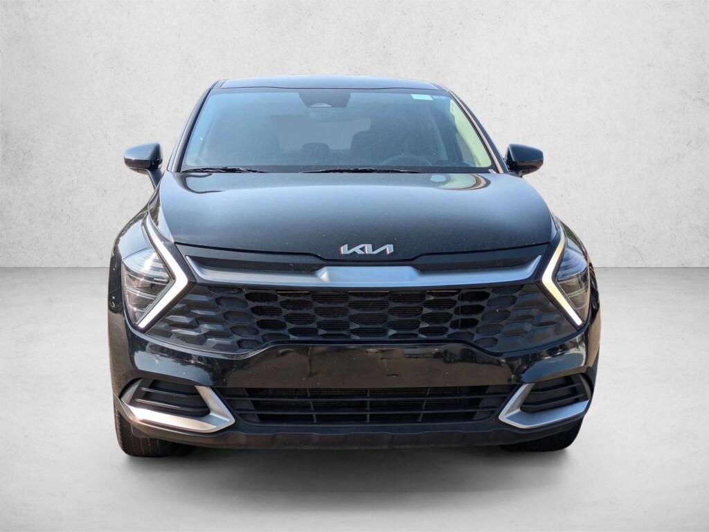 Used 2025 Kia Sportage LX SUV