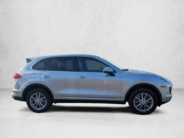 2016 Porsche Cayenne Base photo 4