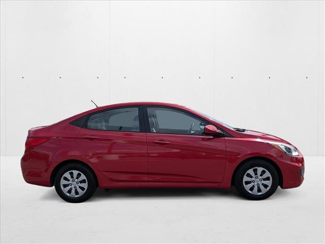 2016 Hyundai Accent SE photo 4