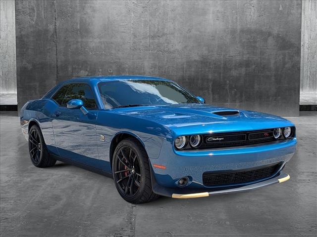 2023 Dodge Challenger R/T Scat Pack photo 3