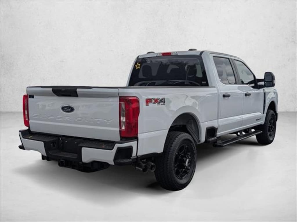 New 2026 Ford F-250 XL Truck Crew Cab