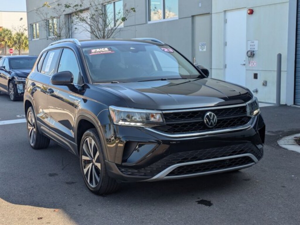 Used 2024 Volkswagen Taos SE SUV