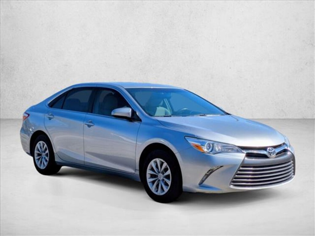 Used 2016 Toyota Camry LE Sedan