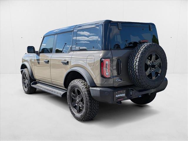 2025 Ford Bronco Outer Banks photo 2