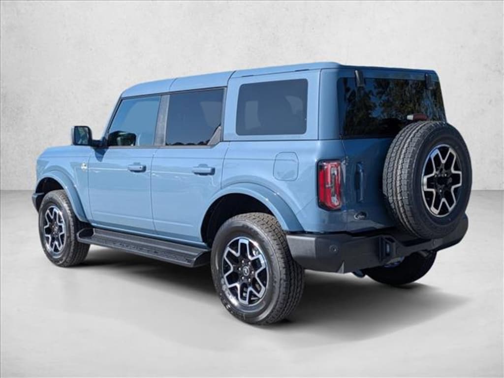 New 2025 Ford Bronco Outer Banks SUV