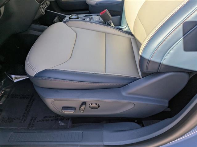 2025 Ford Maverick Lariat photo 4