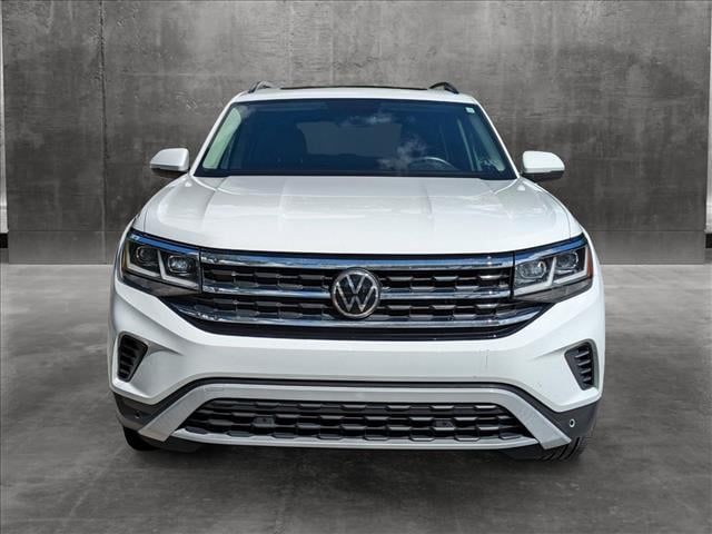 Used 2021 Volkswagen Atlas SE w/Tech with VIN 1V2JR2CA8MC557932 for sale in Jacksonville, FL