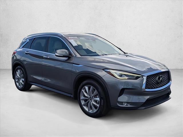 2021 Infiniti QX50 Luxe photo 3