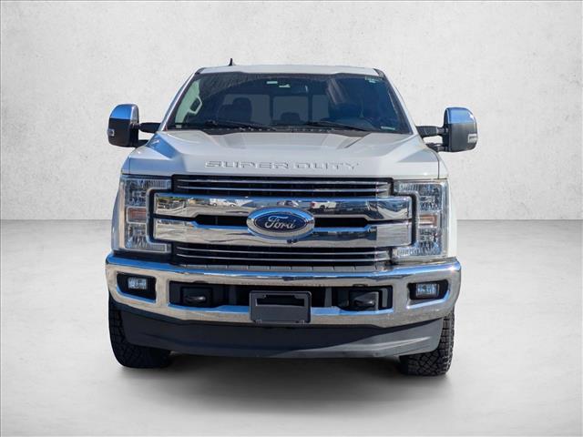 2019 Ford F-250 Lariat photo 2