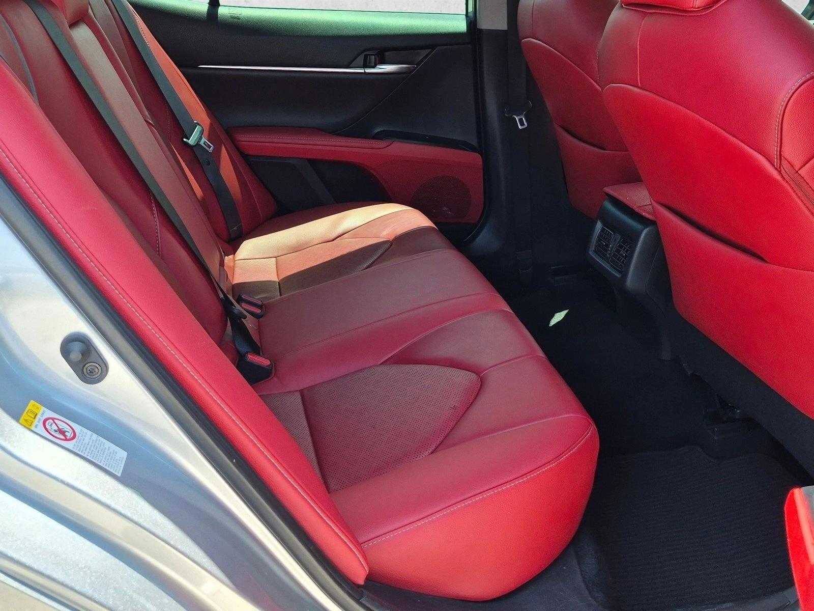 2019 Toyota Camry 18