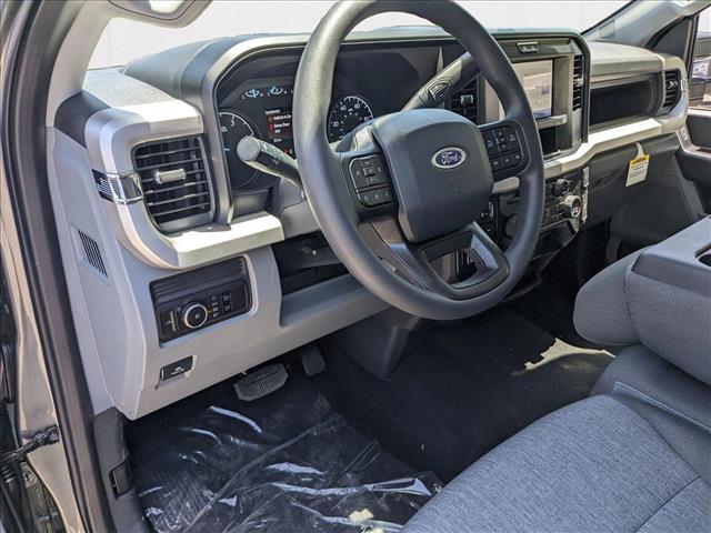 2025 Ford F-250 XL photo 3