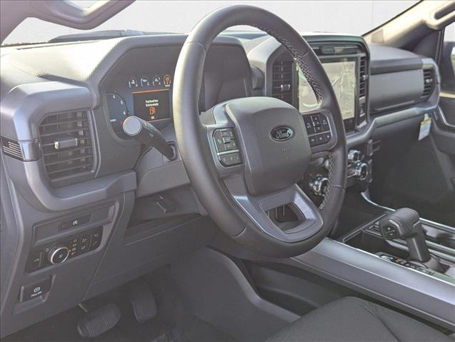 2025 Ford F-150 XLT photo 3