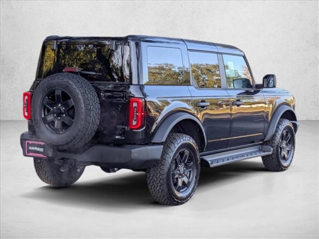 New 2025 Ford Bronco Outer Banks SUV