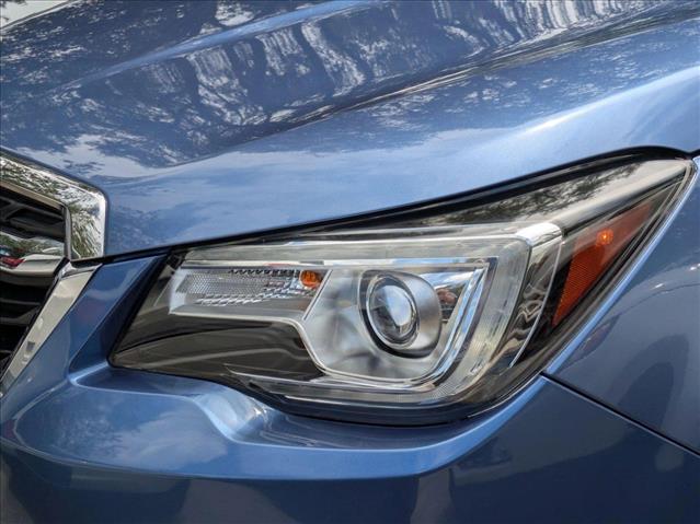 2018 Subaru Forester Touring photo 3