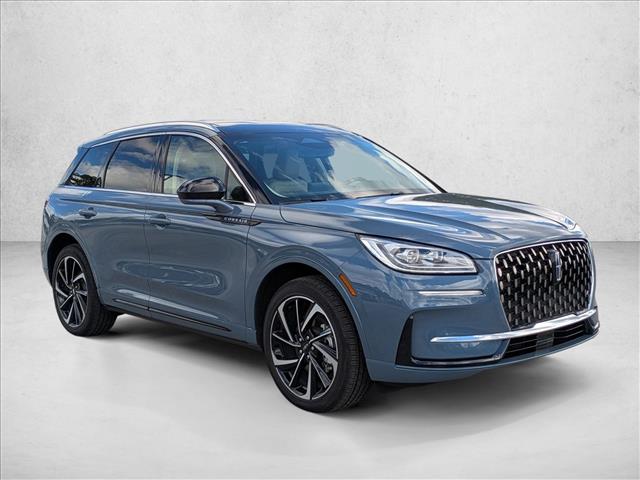 2024 Lincoln Corsair Grand Touring photo 3