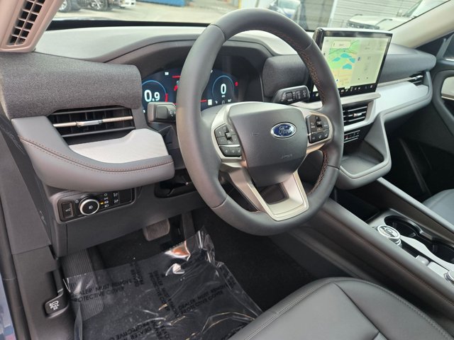 2026 Ford Explorer photo 2