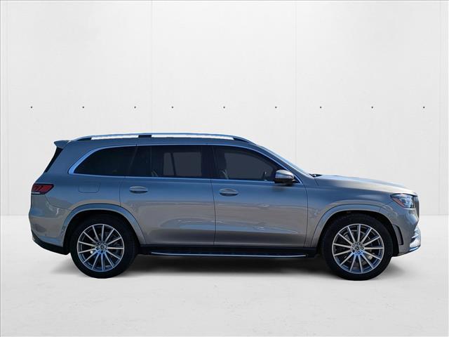 2022 Mercedes Benz GLS 450 4MATIC photo 4