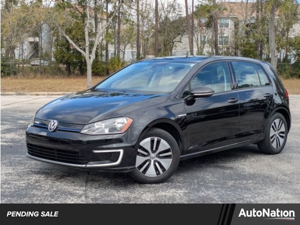 Used 2016 Volkswagen e-Golf SE Hatchback