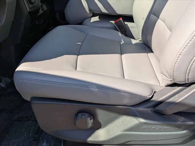 2026 Ford F-350 XL photo 4