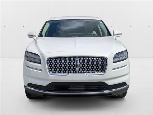 2021 Lincoln Nautilus Standard photo 2