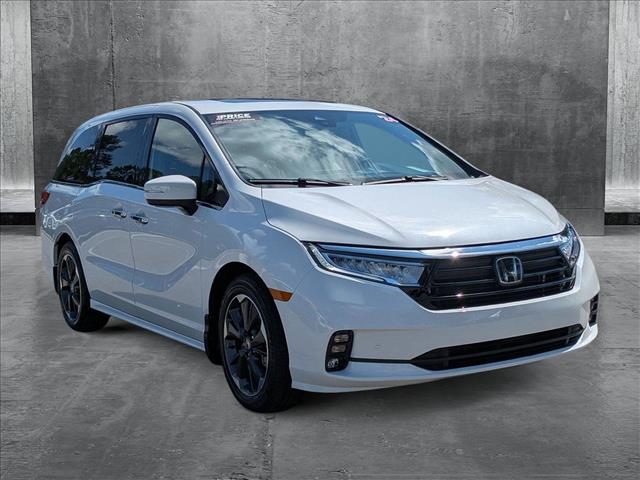 2024 Honda Odyssey Elite photo 3