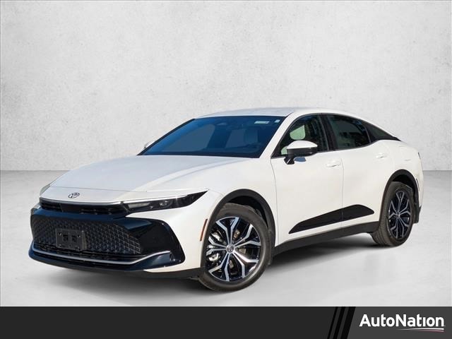 2024 Toyota Crown XLE's photo