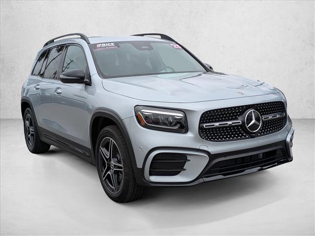 2025 Mercedes Benz GLB 250 photo 3