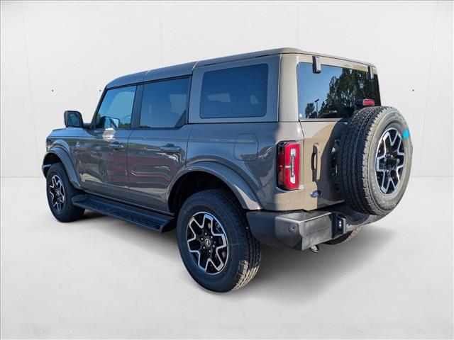 2025 Ford Bronco Outer Banks photo 2
