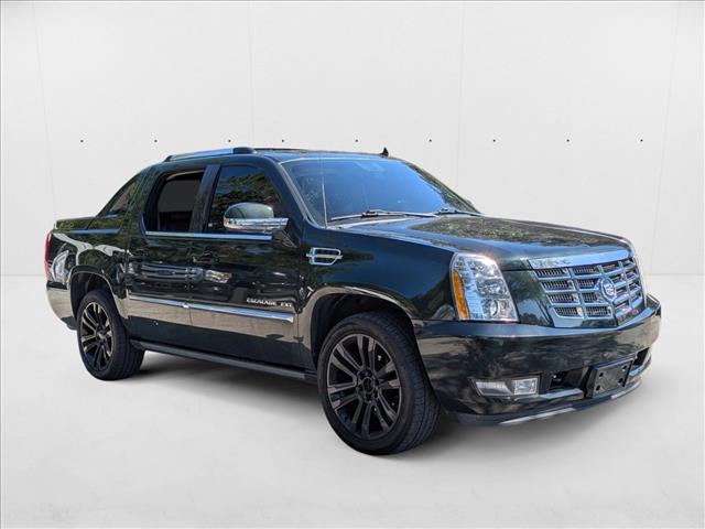 2013 Cadillac Escalade EXT Premium photo 3