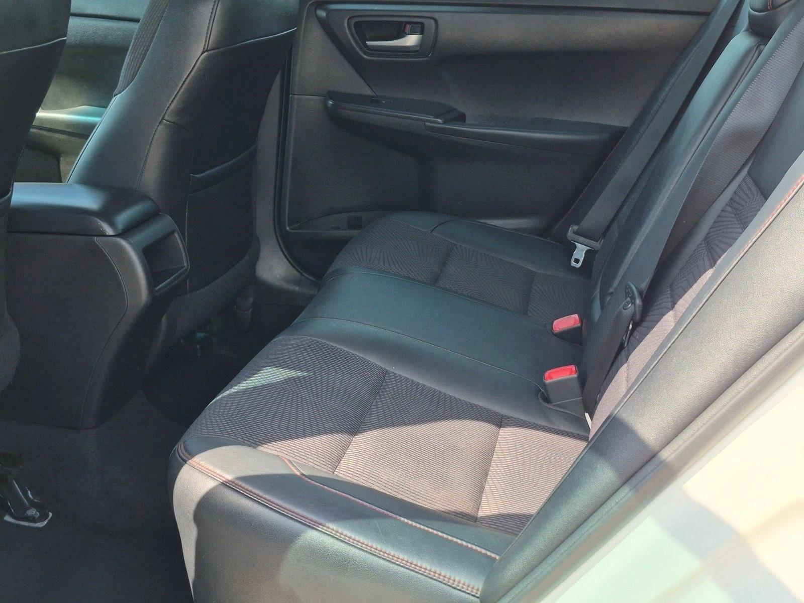 2016 Toyota Camry 17