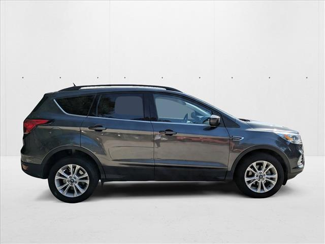 2019 Ford Escape SEL photo 4