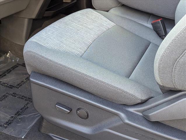 2025 Ford F-350 XLT photo 4