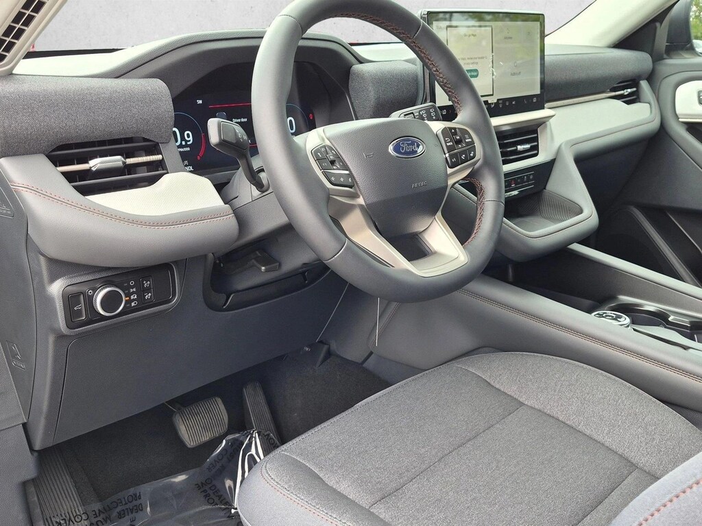 New 2026 Ford Explorer Active w/200A Pkg SUV