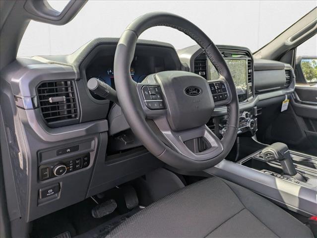 2025 Ford F-150 XLT photo 3