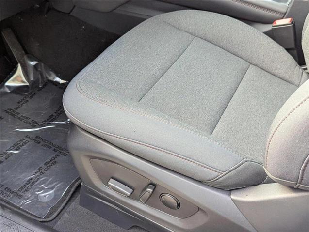 2025 Ford Explorer photo 4