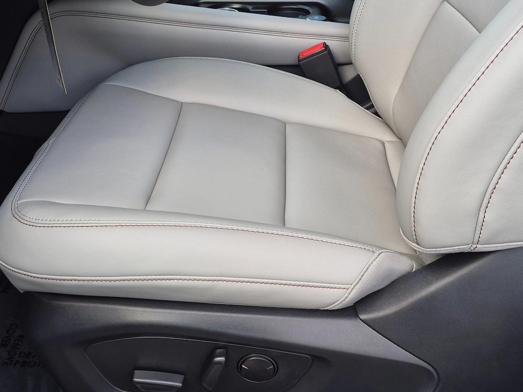 New 2026 Ford Explorer Active w/200A Pkg SUV