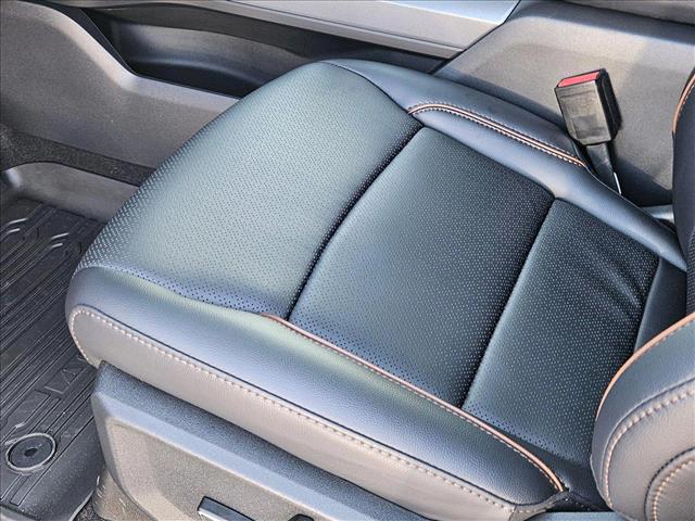 2025 Ford F-150 Lariat photo 4