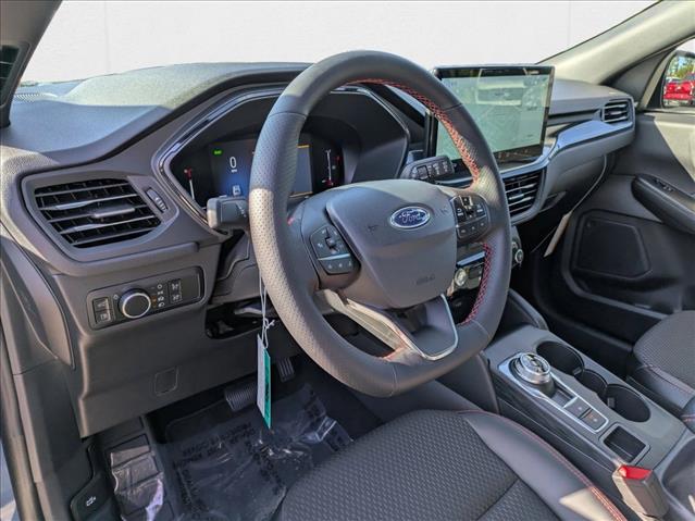 2025 Ford Escape ST-Line photo 2