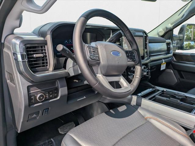 2025 Ford F-350 Lariat photo 3