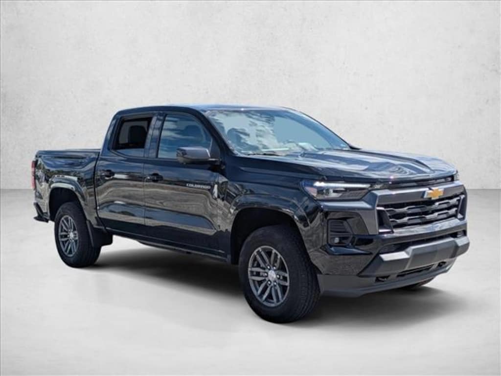 Used 2025 Chevrolet Colorado 4WD LT Truck Crew Cab
