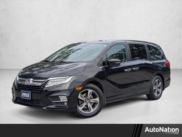 2018 Honda Odyssey Touring's photo