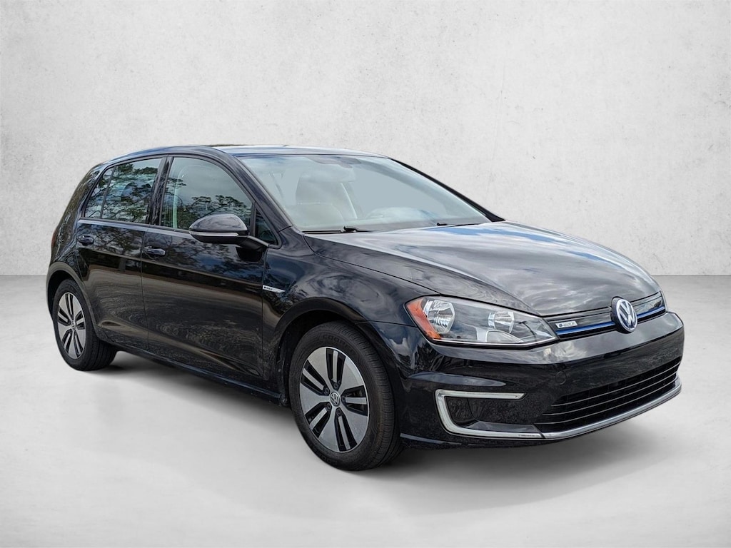 Used 2016 Volkswagen e-Golf SE Hatchback